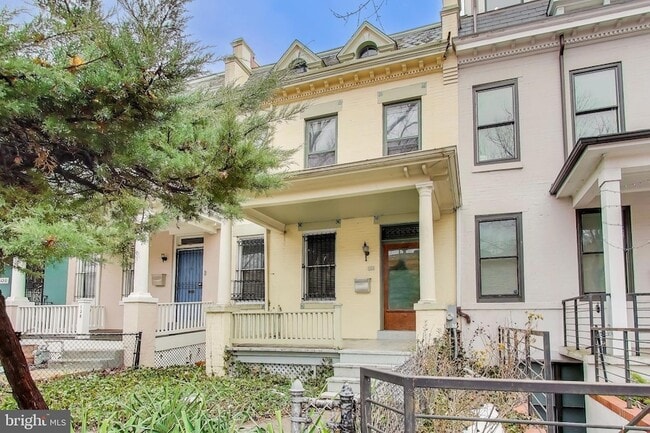 Building Photo - 140 Bryant St NW