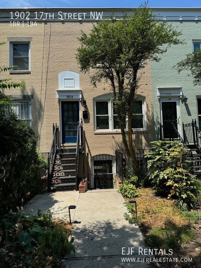 Photo - 1902 17th St NW