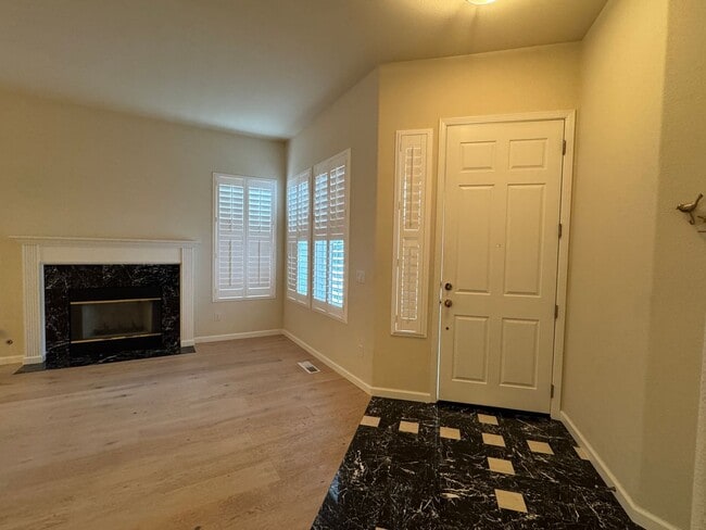 Photo - Skyhawk Single Level Beauty