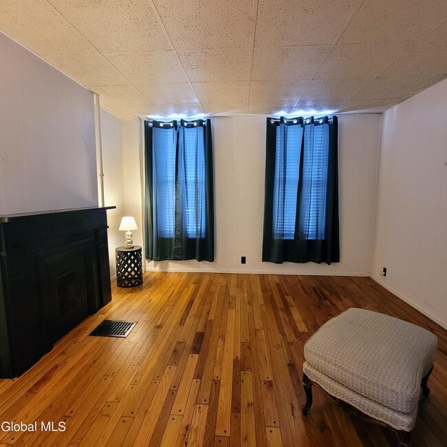 Photo - 192 Hill St Unit 1