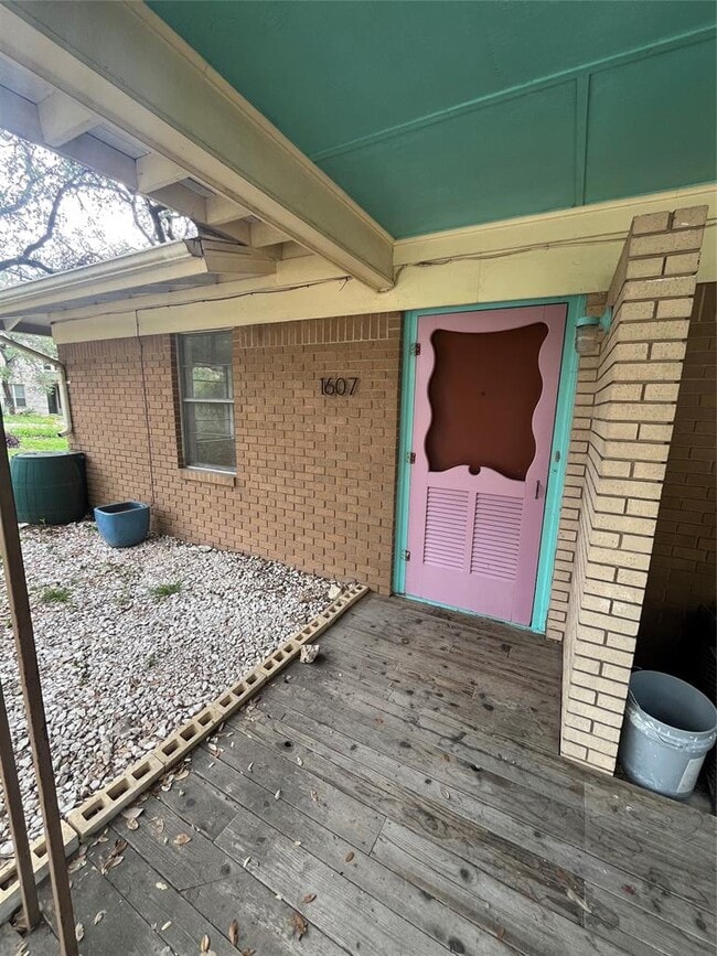 Photo - 1607 Lightsey Rd
