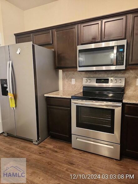 Photo - 73 Labrador Ln