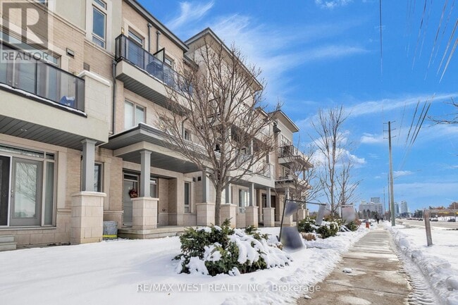 Photo - 9601 Jane St