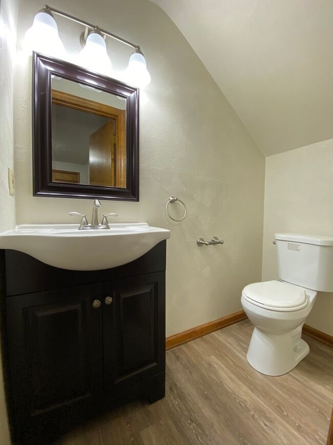 Photo - Lovely 2 Bedroom Townhouse with Private Pa...