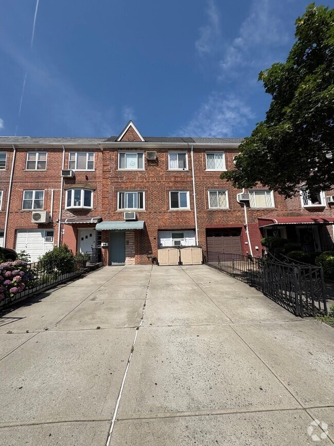 Building Photo - 21-20 80th St Unit 1 Rental