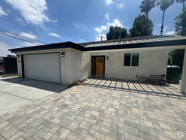 Building Photo - 17018 Midwood Dr Rental