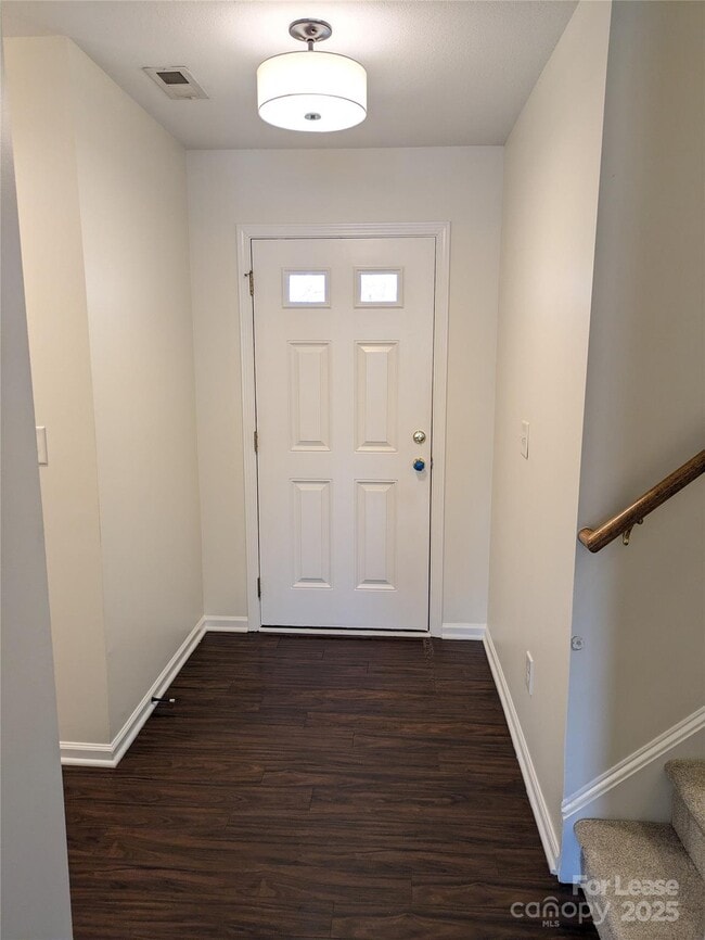 Photo - 134 Nevis Ln