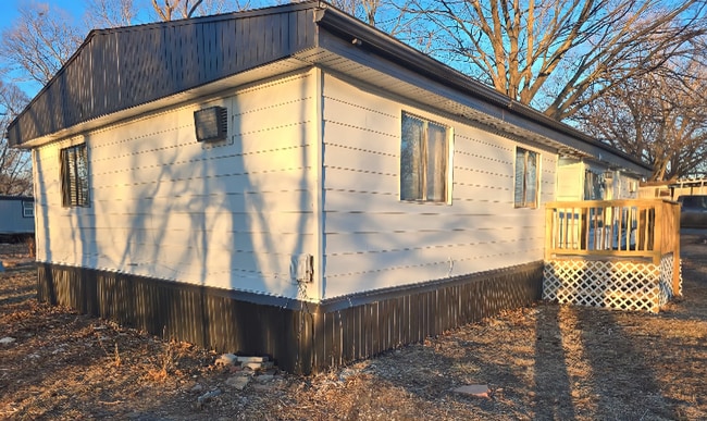 Photo - 1100 W Locust St