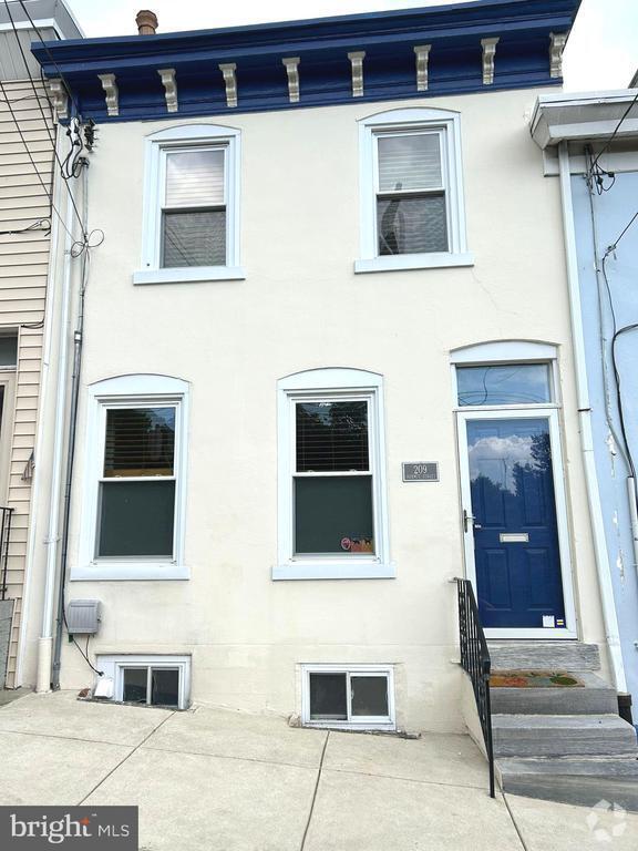 Building Photo - 209 Hermit St Rental