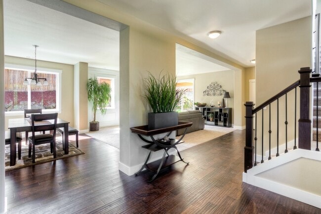 Photo - Beautiful 4 bedroom Home Near South Hill!