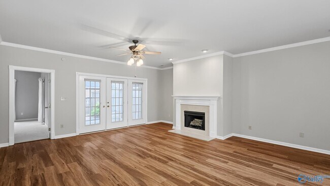 Photo - 141 Canterbury Dr