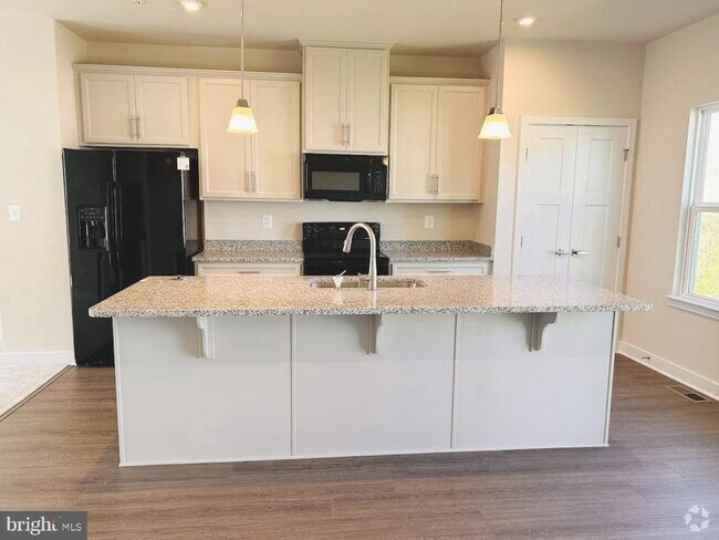 Building Photo - 7924 Olive Branch Ln Rental