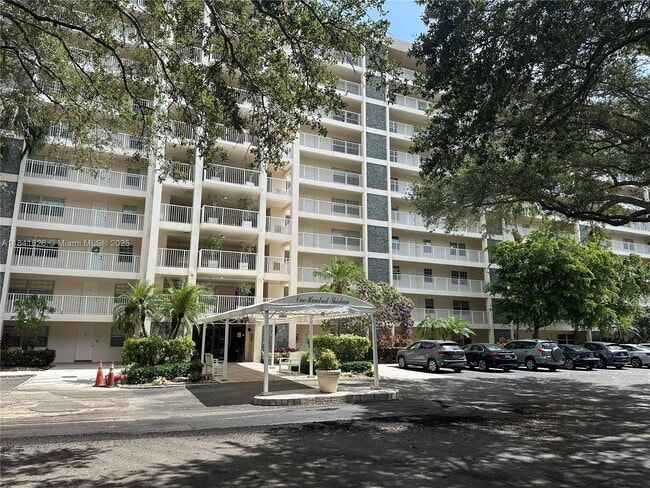 Photo - 3520 Oaks Way Unit 105