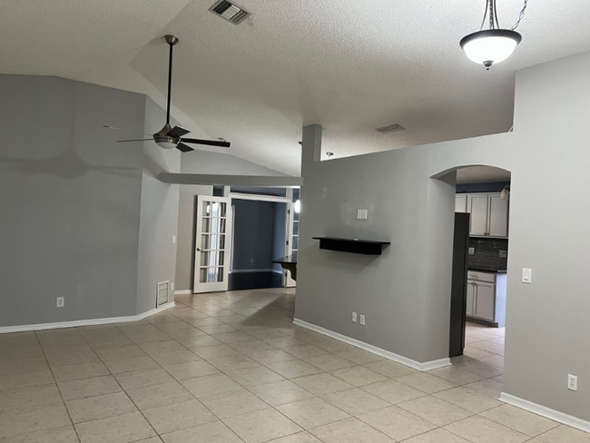 Photo - 1207 Auburn Lakes Dr