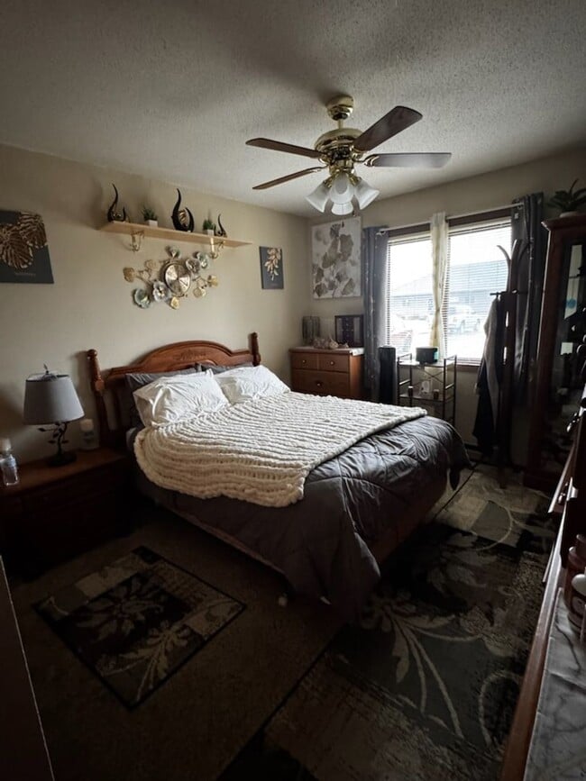 Photo - Cozy 1-Bedroom, 1-Bath Apartment in Onalaska - Perfect Location! $950 Available12/01/2025 Unit 558 Braund Street -  23