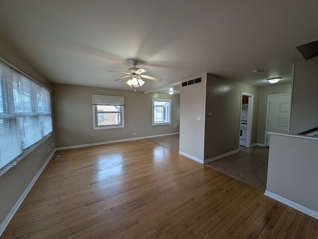 Photo - 4230 Lindley St