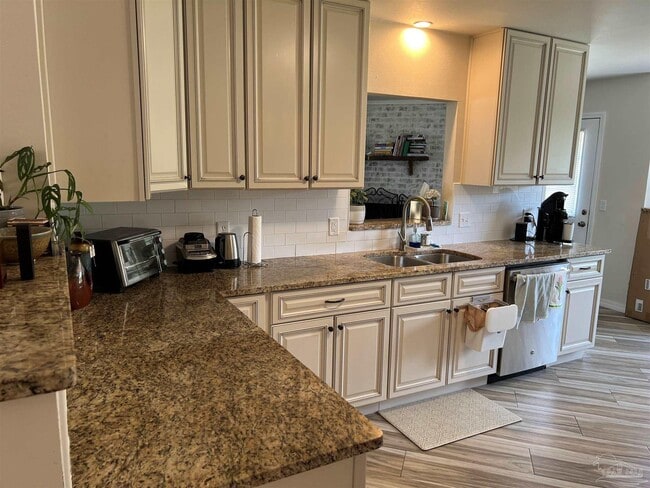Photo - 4207 Cherry Laurel Dr