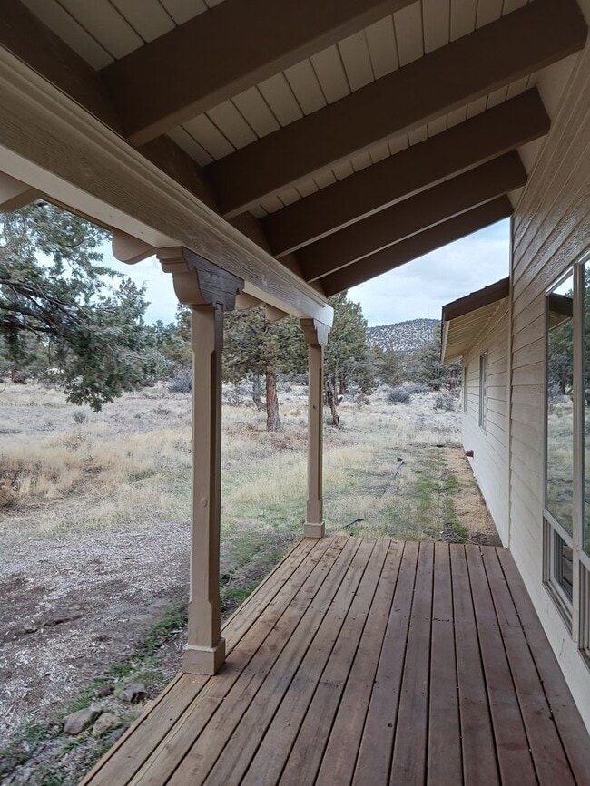 Photo - Beautiful Unique 4 Bedroom home with a loft & 3 full bathrooms! Move In Special $500 off first mo...