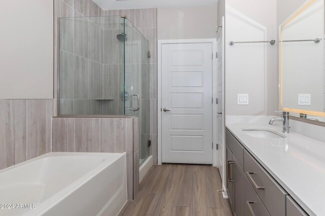 Photo - 777 E Stella Ln Unidad 1