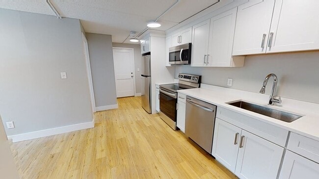 Building Photo - 89 Woodrow Ave Unit 6