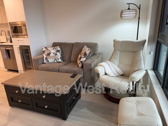 Photo - 3699-3699 Capozzi Rd