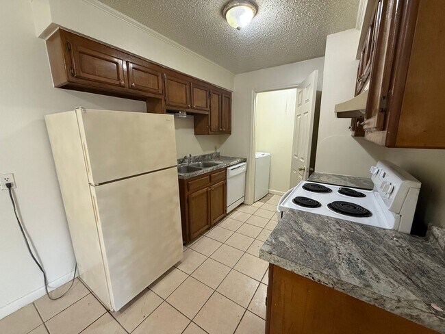 8349 Governor Dr Unit 8349-D