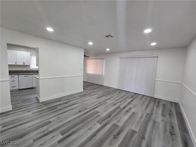 Photo - 3410 S Myrtle Ave