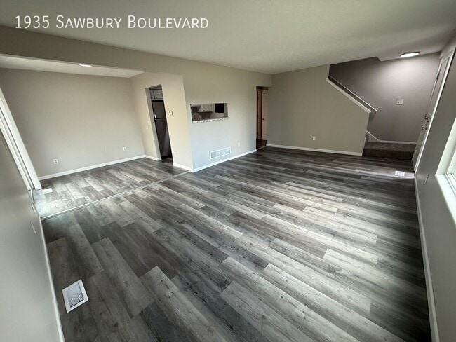 1935 Sawbury Blvd