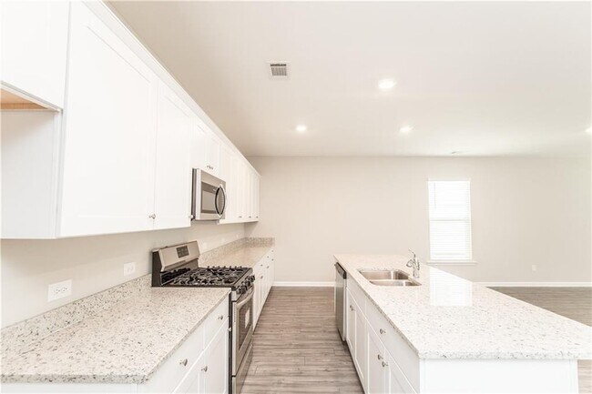 Photo - 129 Golden Eagle Pkwy