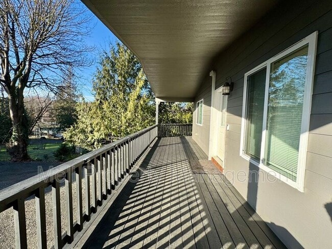 Photo - 490 SE Alpine Ave