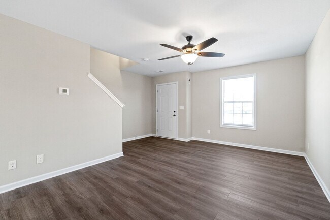 Photo - 1129 Ziva Ln Unidad C