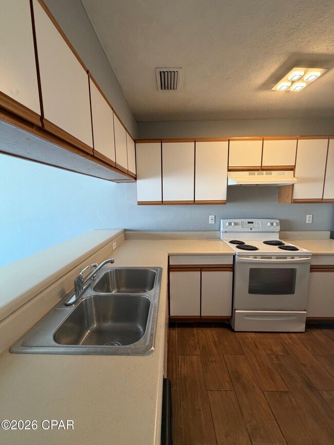 Photo - 602 Fernwood St Unit 4
