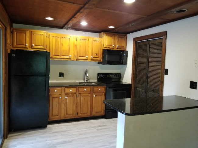 Photo - 208 Sellersville Dr