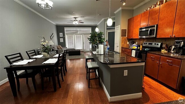 Building Photo - 300 St Joseph Pkwy Unit 303 Rental