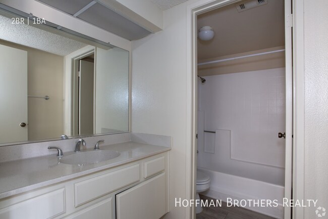 Photo - 141 N Ridgeway St Unidad 141