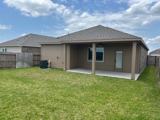 Photo - 1010 Whispering Winds Dr Casa