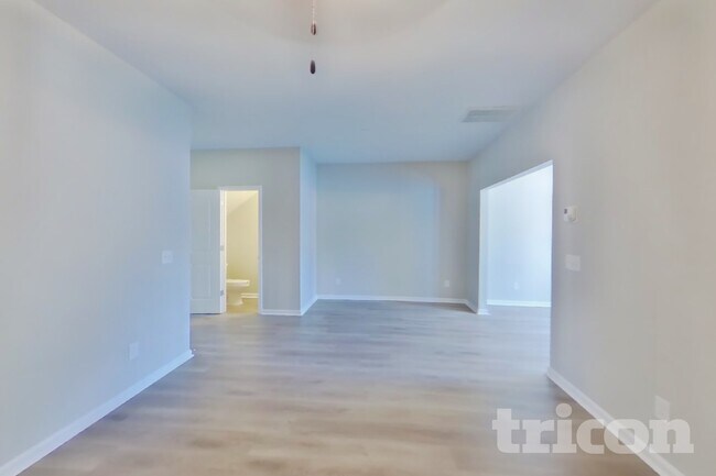 Photo - 202 Ashmere Ct