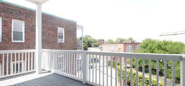 1433 Cambridge St Unit 3
