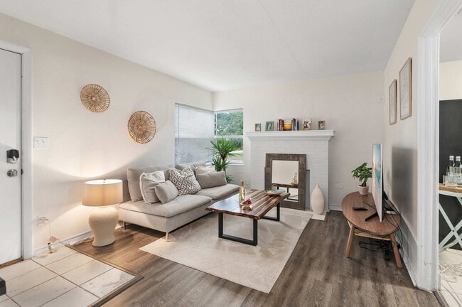 102 W King St Unit SI ID1029870P