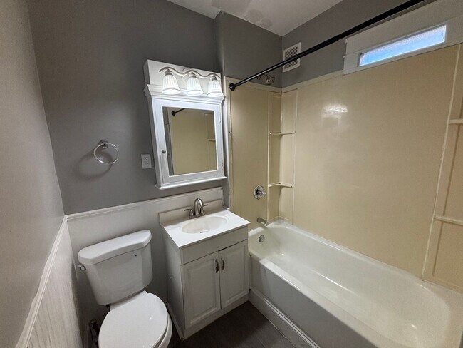 Photo - 2709 N Aldrich Ave Unit #1