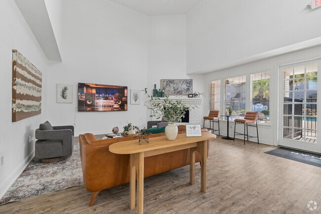 Lobby - Norman Apartments Homes