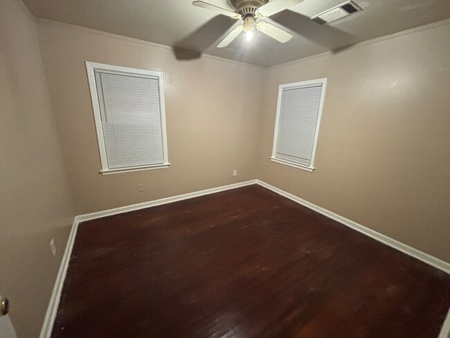 Photo - 1353 Canfield Ave