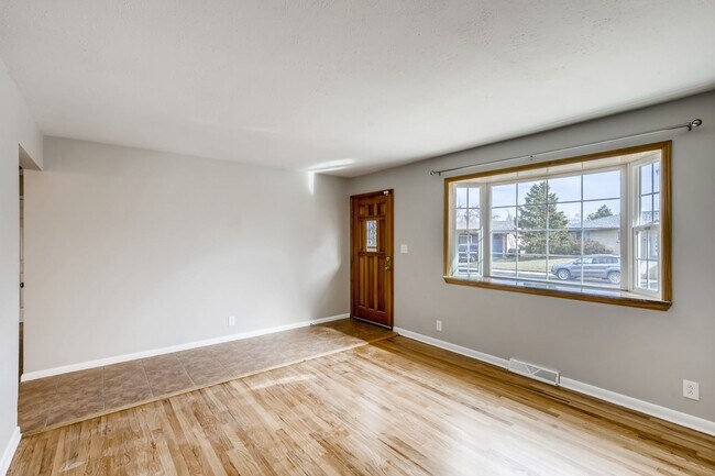 Photo - Recently Remodeled 4 bedroom, 2 bath Ranch Style Boulder House