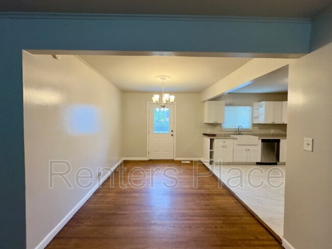 Photo - 208 E 45th Pl