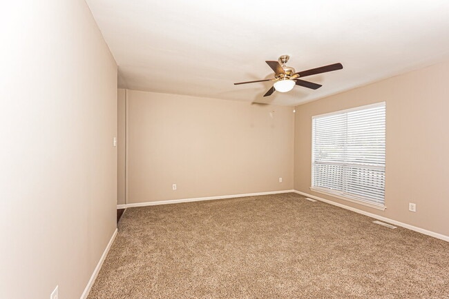 108 Spring Glade Cir