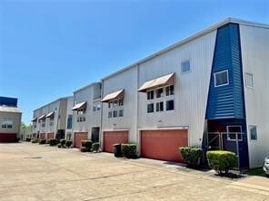 Building Photo - 3208 Yellowstone Park Dr