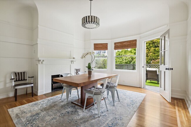 Photo - 4Bd/2Ba Edwardian in Presidio Heights