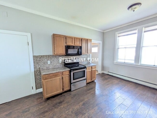 347 Hammond St