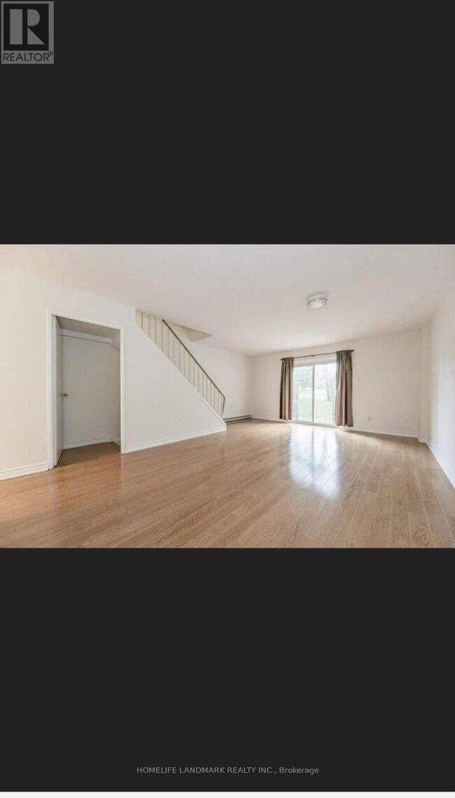 Photo - 178 Westcourt Pl