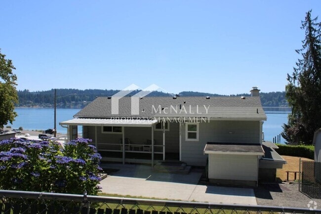 Building Photo - View 2-Bedroom Upper-Level Unit in Gig Harbor Rental